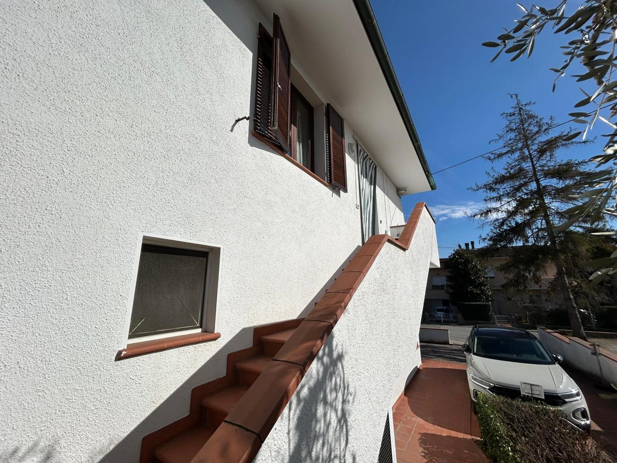 Appartamento La Casa Di Simo Montecalvoli Luaran gambar